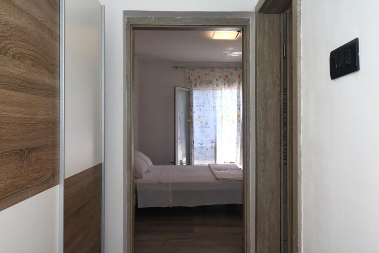 Apartmani Mikin Betina  Bagian luar foto