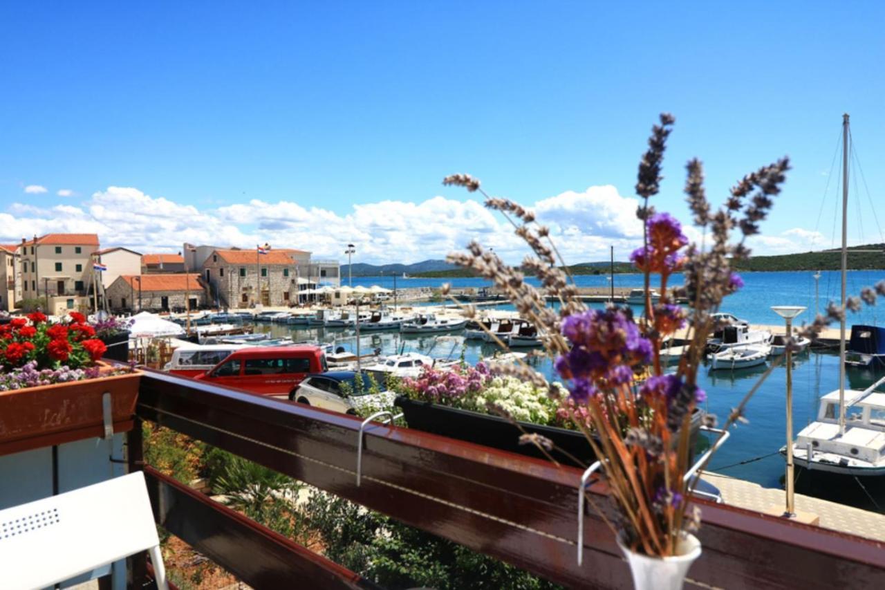 Apartmani Mikin Betina  Bagian luar foto