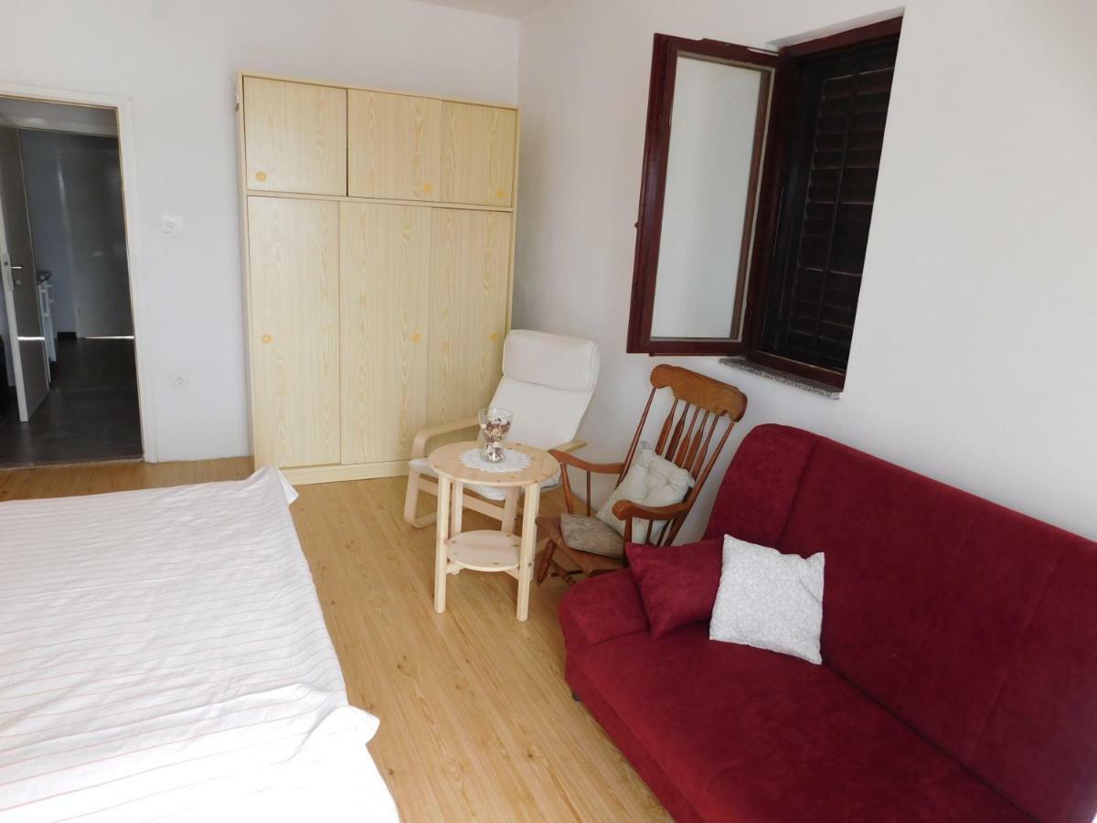Apartmani Mikin Betina  Bagian luar foto