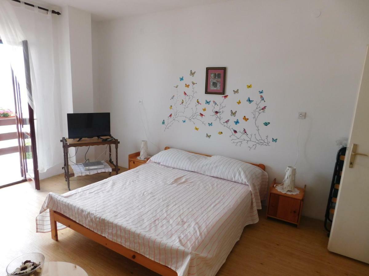 Apartmani Mikin Betina  Bagian luar foto