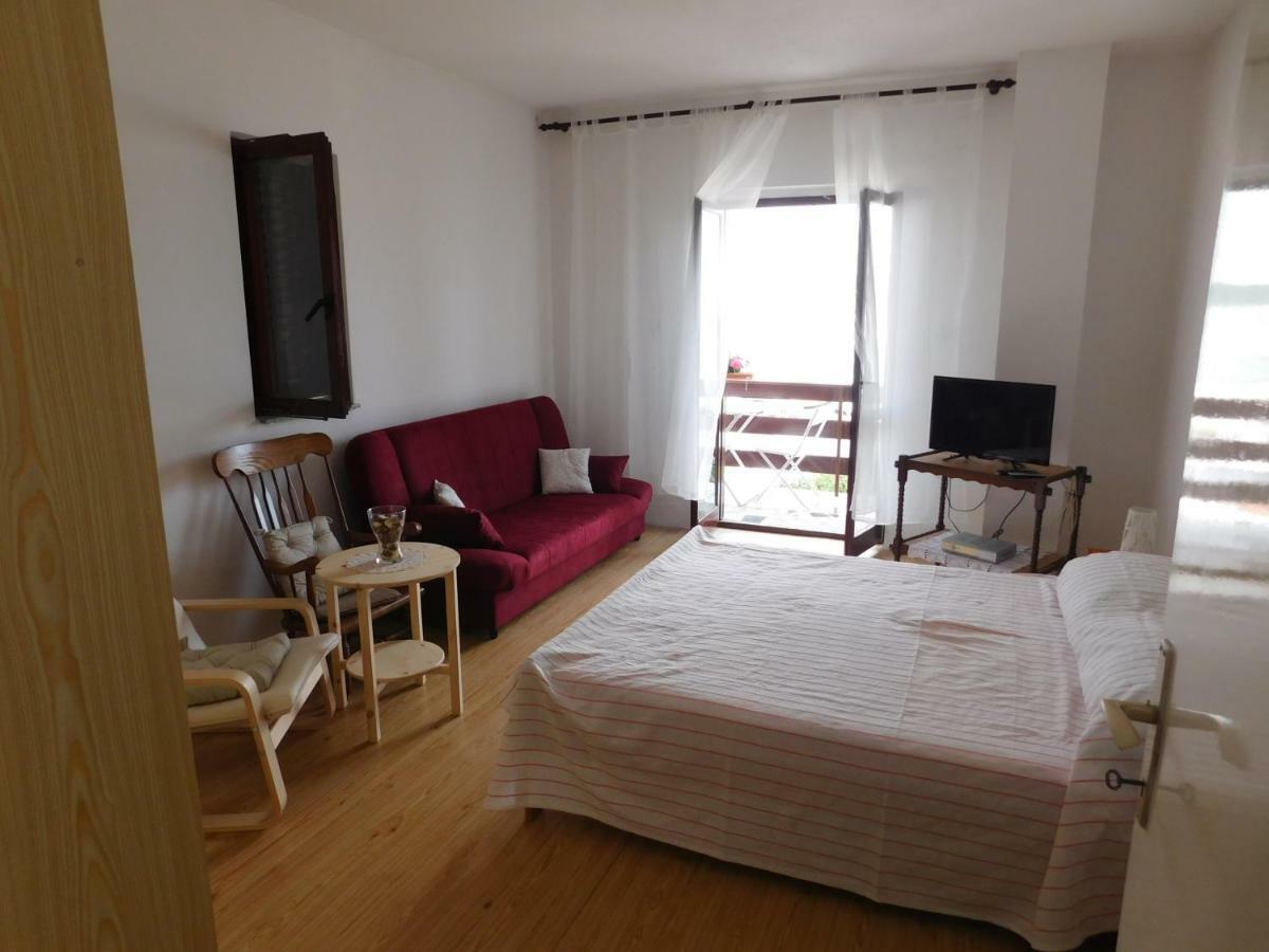 Apartmani Mikin Betina  Bagian luar foto