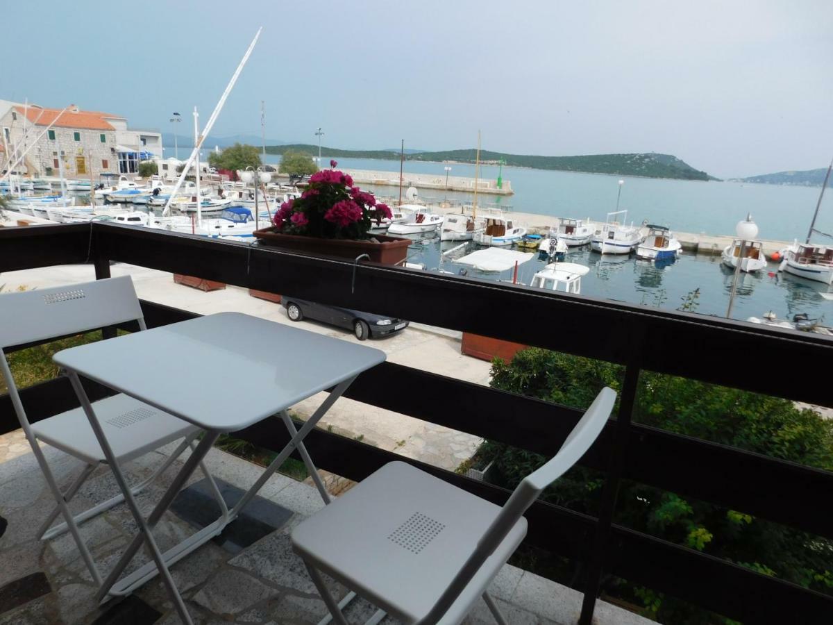 Apartmani Mikin Betina  Bagian luar foto