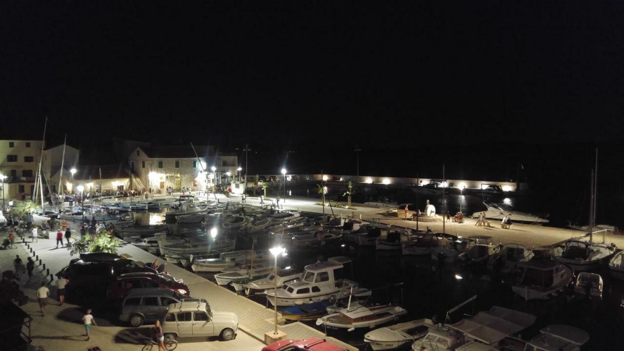 Apartmani Mikin Betina  Bagian luar foto