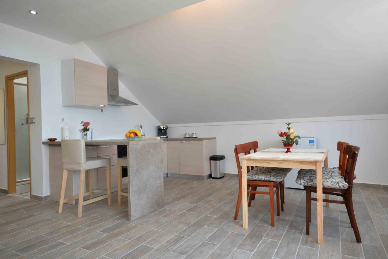 Apartmani Mikin Betina  Bagian luar foto