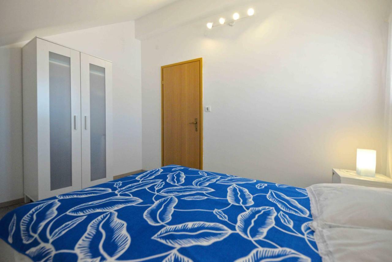Apartmani Mikin Betina  Bagian luar foto